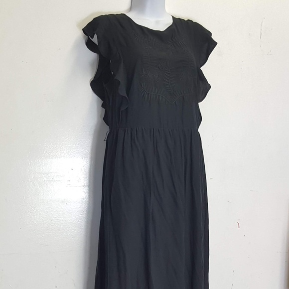 Who What Wear Dresses & Skirts - Who What Wear embroidered Maxi DRESS